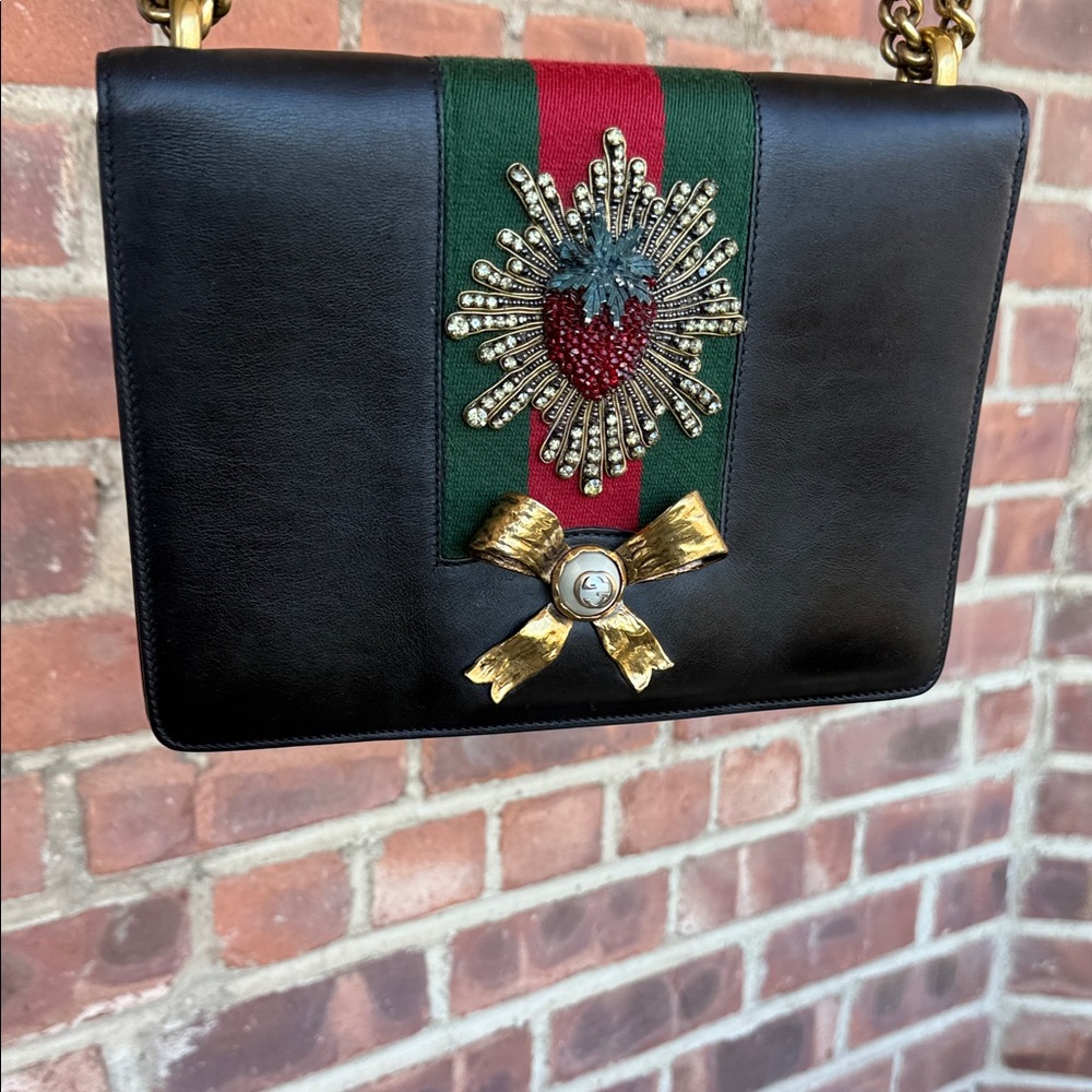 Gucci Black Leather Shoulder Bag with Red & Green Stripe and Gold Crest - Picture 1 of 10